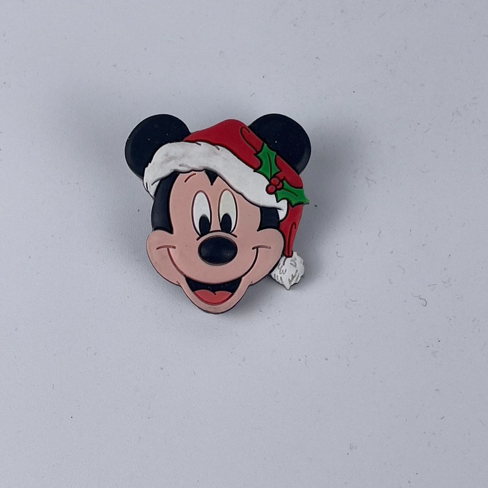 Disney Mickey Mouse Christmas Pin Holiday Santa Hat Holly Lapel Badge‎
